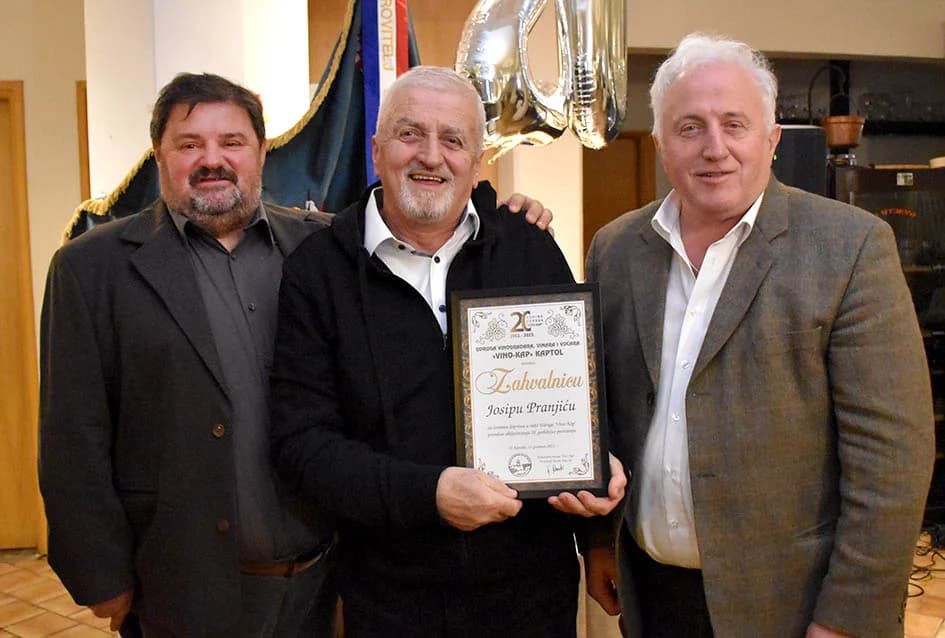 Dva desetljeća uspješnog rada Udruge voćara, vinogradara i vinara „Vino-Kap“ iz Kaptola