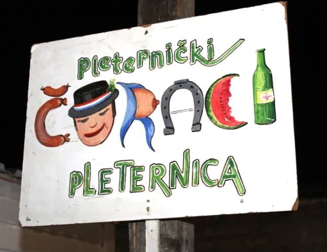 Božićni sajam, pikantni riblji paprikaš i tamburaši „Zlatne doline“ u pleterničkom Bećarskom šoru