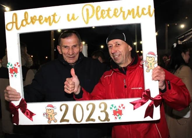 Božićni sajam, pikantni riblji paprikaš i tamburaši „Zlatne doline“ u pleterničkom Bećarskom šoru