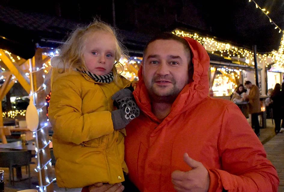 KONCERT MIROSLAVA ŠKORE U NININOJ ČAROBNOJ SHHHUMI: Ne samo da je pjevač već i vrhunski zabavljač