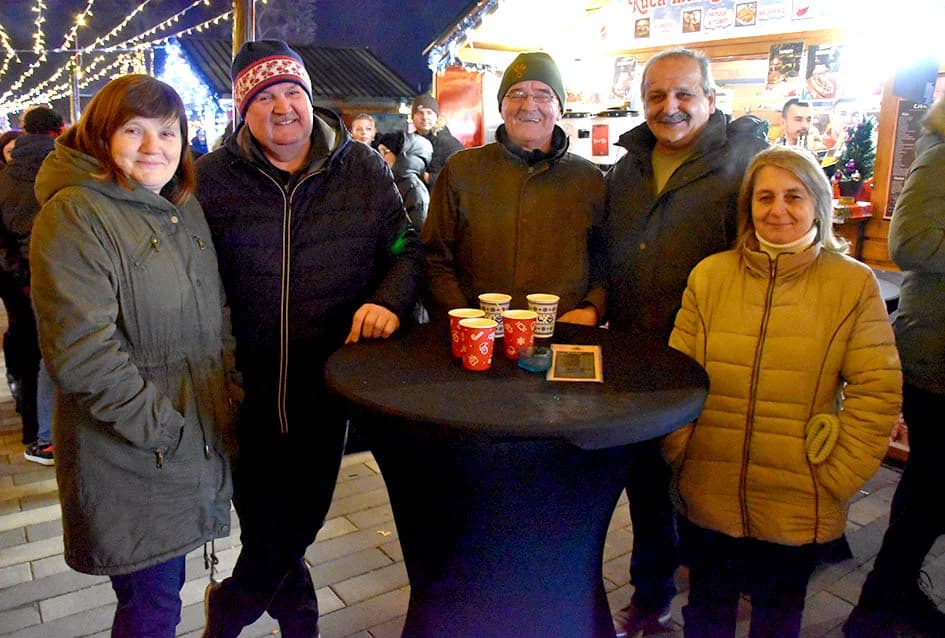 KONCERT MIROSLAVA ŠKORE U NININOJ ČAROBNOJ SHHHUMI: Ne samo da je pjevač već i vrhunski zabavljač