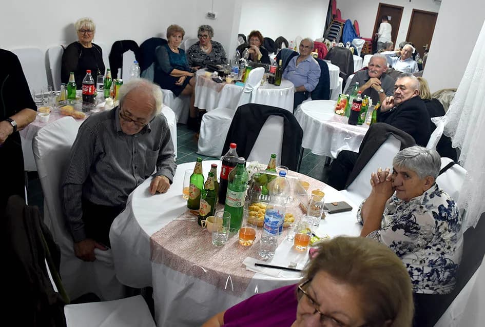 SVE POPULARNIJE PLESNE VEČERI VELIČKIH UMIROVLJENIKA: Dolaze gosti i iz drugh sredina