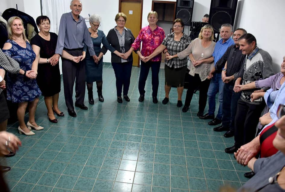 SVE POPULARNIJE PLESNE VEČERI VELIČKIH UMIROVLJENIKA: Dolaze gosti i iz drugh sredina