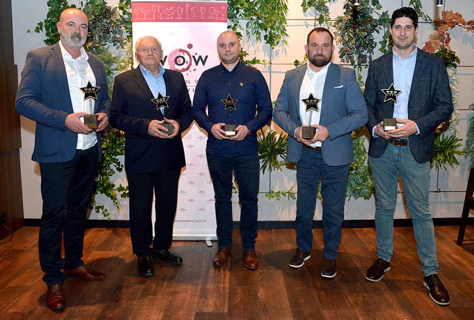 ČLANICE UDRUGE ŽENE I VINO ODABRALE ZLATNU KAPLJICU GODINE: Po ukusu žena Ivo Enjingi šampion