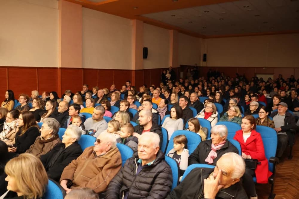 Zažmiri i zaželi: Održan koncert Kutjevačkog tamburaškog orkestra