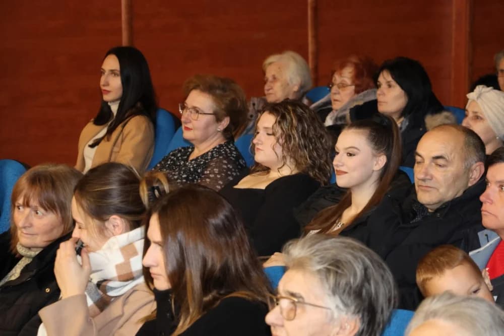 Zažmiri i zaželi: Održan koncert Kutjevačkog tamburaškog orkestra