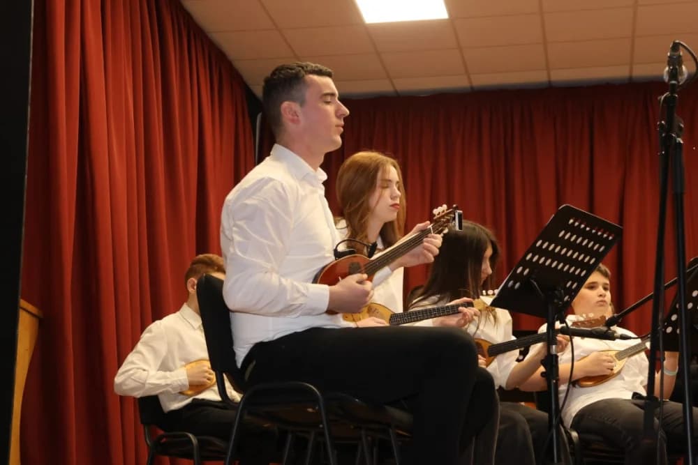 Zažmiri i zaželi: Održan koncert Kutjevačkog tamburaškog orkestra