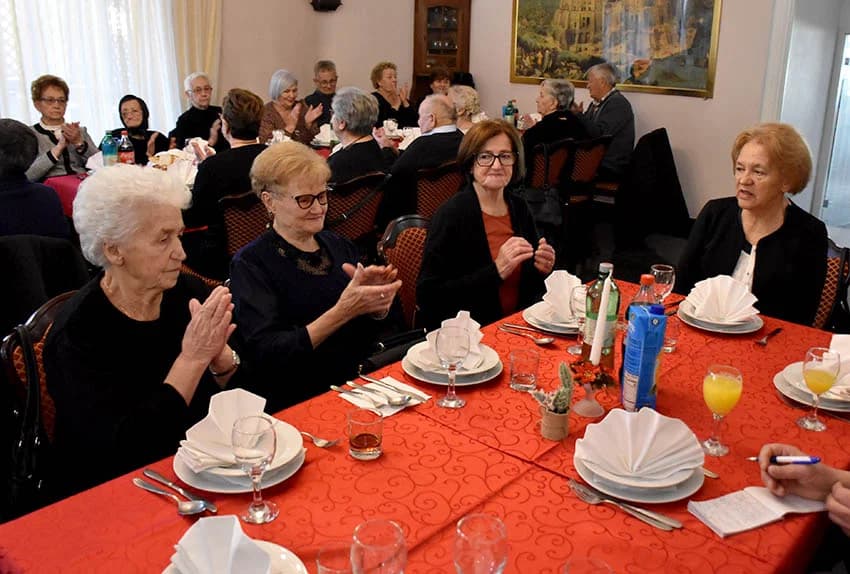 SUSRET RODITELJA POGINULIH BRANITELJA: Blagdani su teški bez vaših najmilijih