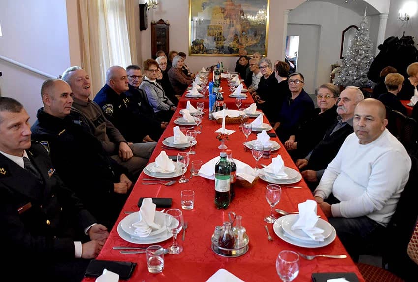 SUSRET RODITELJA POGINULIH BRANITELJA: Blagdani su teški bez vaših najmilijih