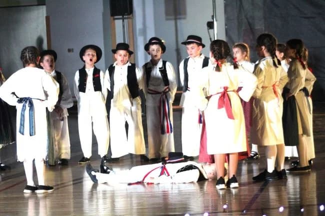 Božićni koncert u povodu dvadesetog rođendana pleterničkih mažoretkinja