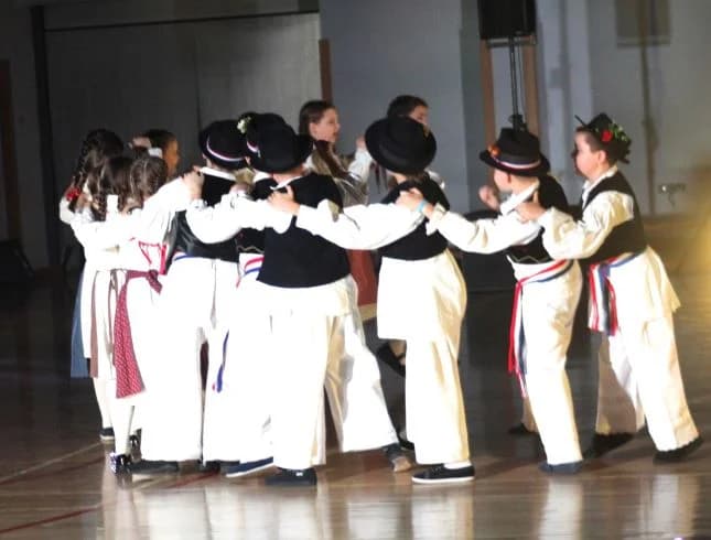 Božićni koncert u povodu dvadesetog rođendana pleterničkih mažoretkinja