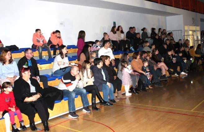 Božićni koncert u povodu dvadesetog rođendana pleterničkih mažoretkinja