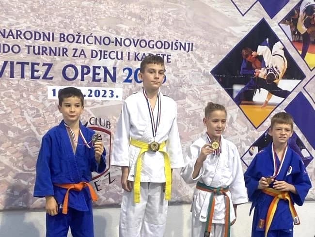 Osvojili pet medalja na Međunarodnom turniru u Vitezu