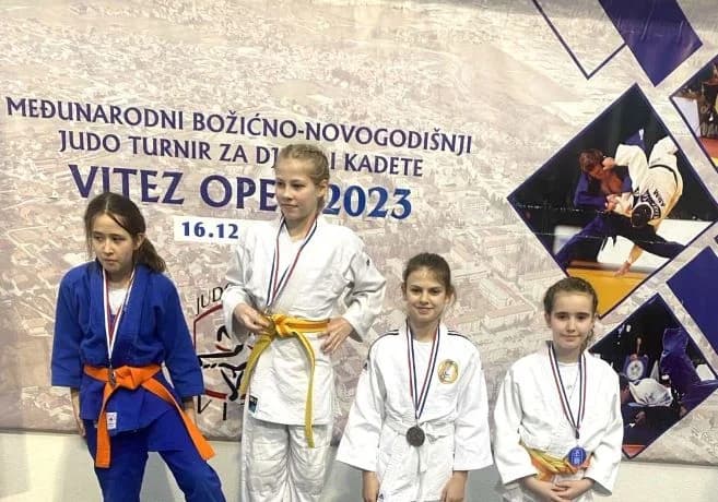 Osvojili pet medalja na Međunarodnom turniru u Vitezu