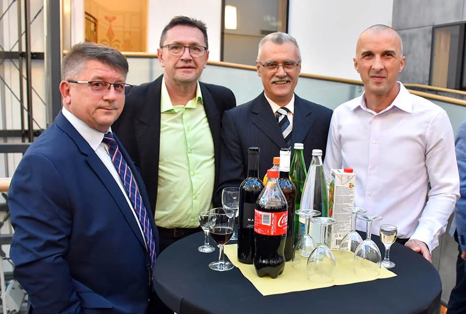 SVEČANI PRIJEM UZVANIKA GRADONAČELNIKA POŽEGE DR.SC. ŽELJKA GLAVIĆA: ʼNastavljamo s realizacijom velikih infrastrukturnih projekataʼ