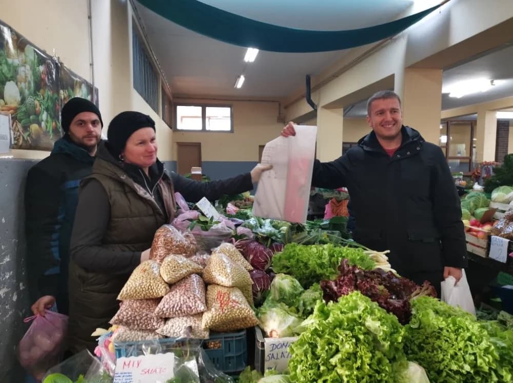 Marija na požeškoj tržnici prodaje 50 godina: „Djeca su bila mala i morala sam zaraditi kako bi ih prehranila“