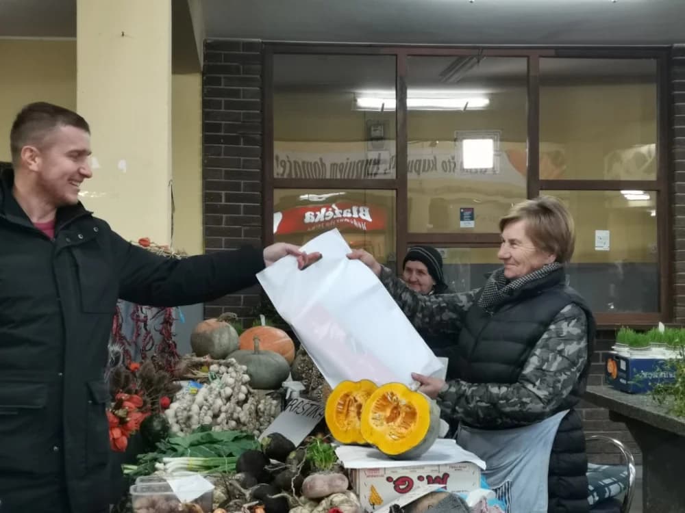 Marija na požeškoj tržnici prodaje 50 godina: „Djeca su bila mala i morala sam zaraditi kako bi ih prehranila“