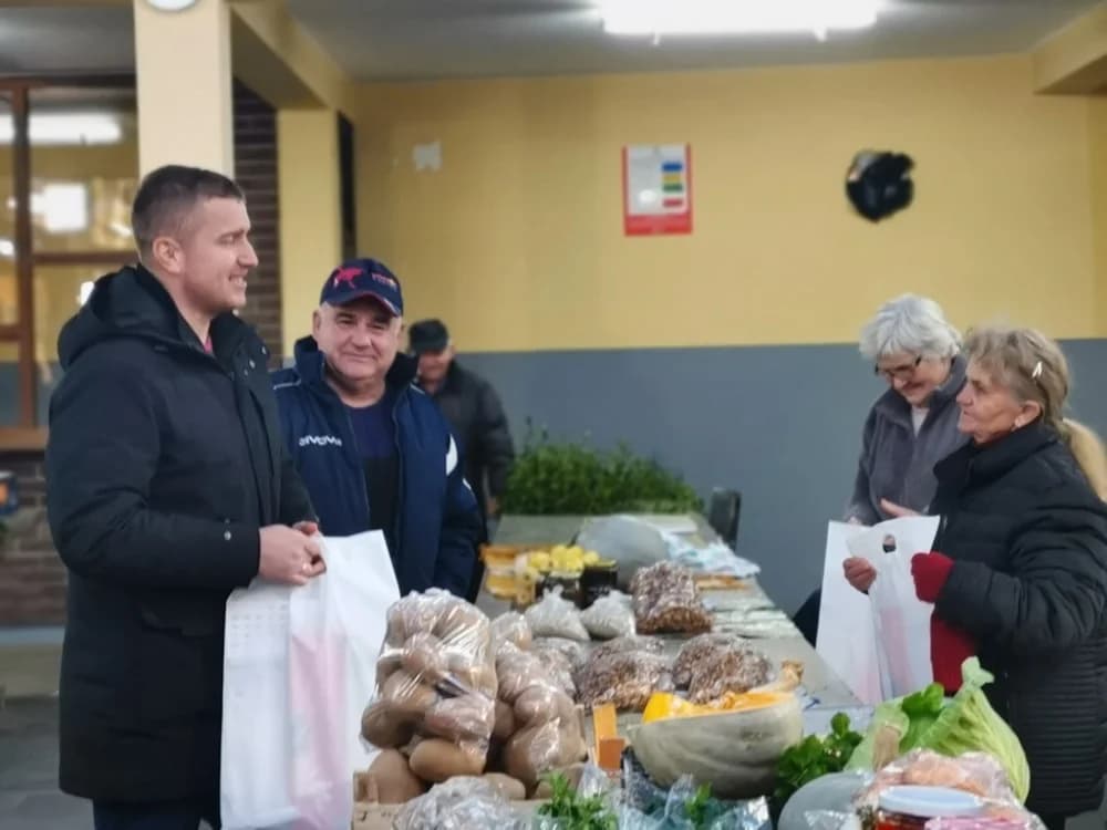 Marija na požeškoj tržnici prodaje 50 godina: „Djeca su bila mala i morala sam zaraditi kako bi ih prehranila“