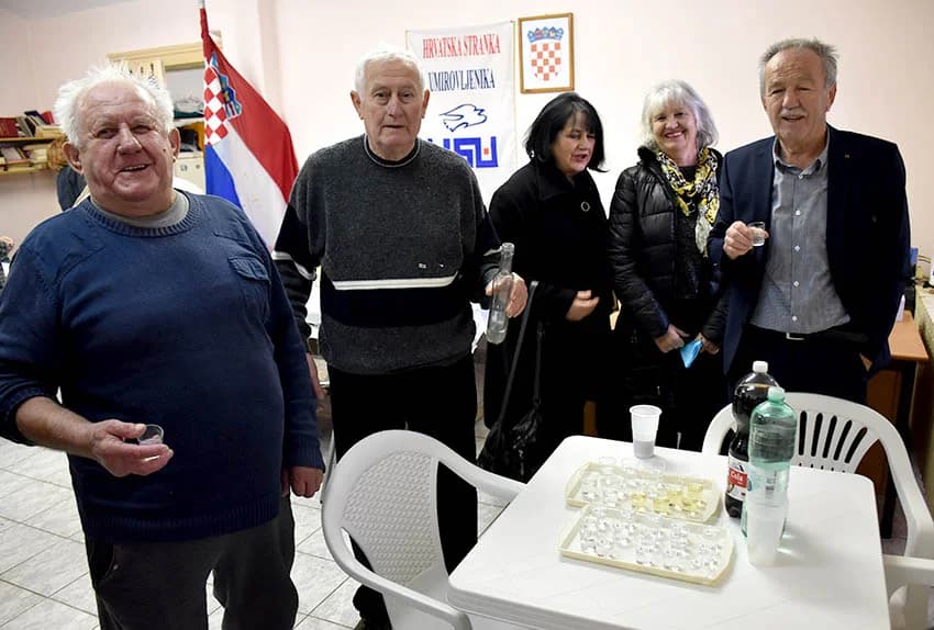 PREDBLAGDANSKI SUSRET: Članovi Hrvatske stranke umirovljenika osnivanjem novih podružnica pripremaju se za izbore