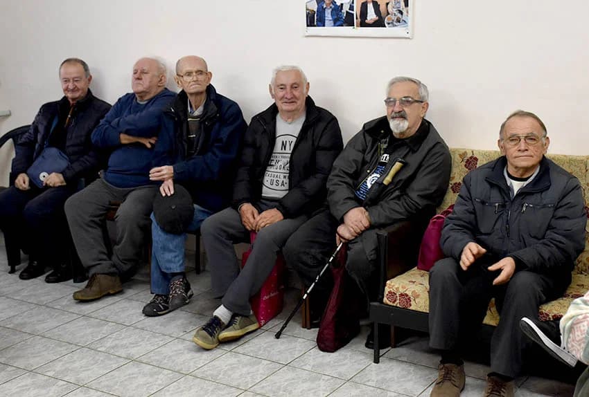 PREDBLAGDANSKI SUSRET: Članovi Hrvatske stranke umirovljenika osnivanjem novih podružnica pripremaju se za izbore