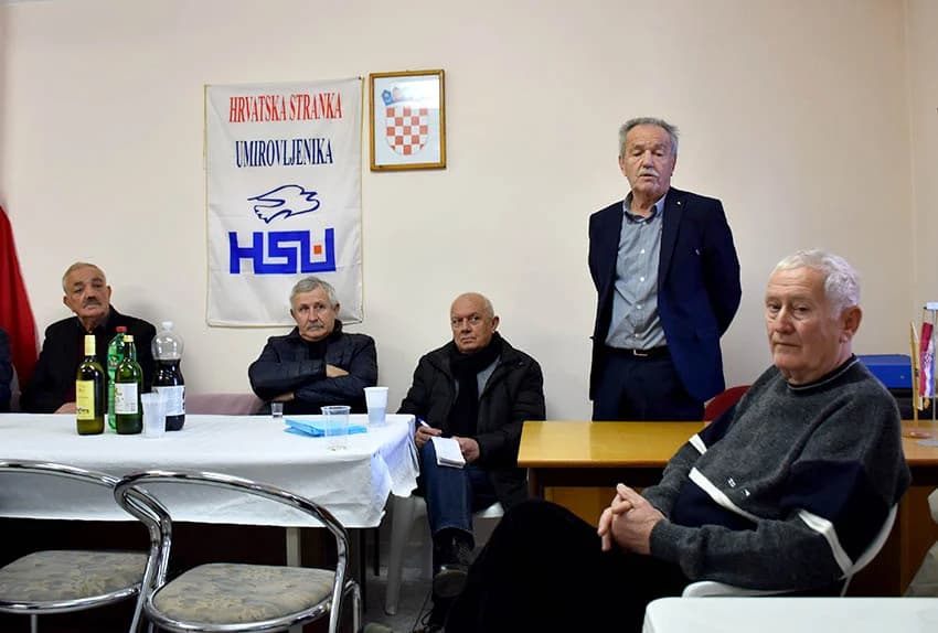 PREDBLAGDANSKI SUSRET: Članovi Hrvatske stranke umirovljenika osnivanjem novih podružnica pripremaju se za izbore