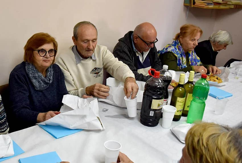 PREDBLAGDANSKI SUSRET: Članovi Hrvatske stranke umirovljenika osnivanjem novih podružnica pripremaju se za izbore