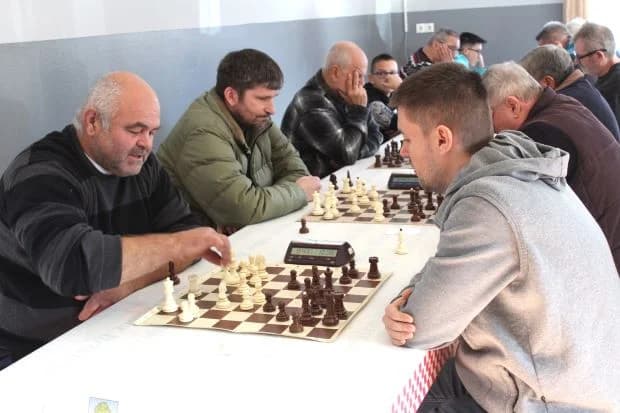 ŠAHOVSKI TURNIR U BRESTOVCU: Pobjednik FIDE majstor Josip Stočko iz Šahovskog kluba Vinkovci