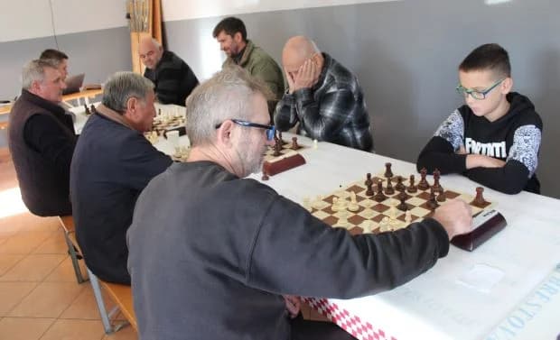 ŠAHOVSKI TURNIR U BRESTOVCU: Pobjednik FIDE majstor Josip Stočko iz Šahovskog kluba Vinkovci