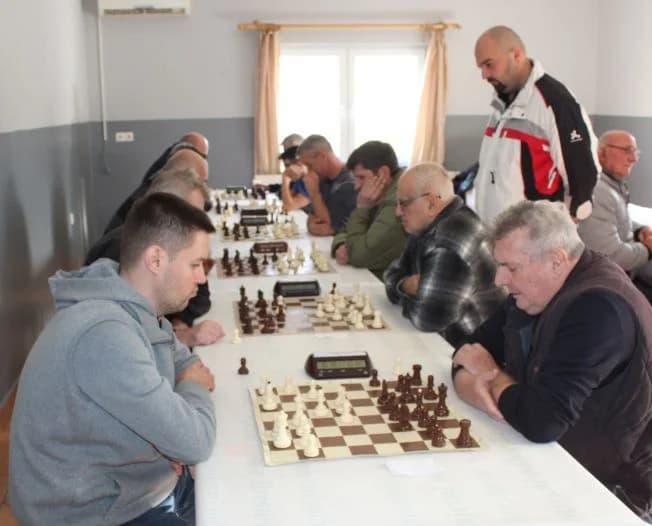 ŠAHOVSKI TURNIR U BRESTOVCU: Pobjednik FIDE majstor Josip Stočko iz Šahovskog kluba Vinkovci