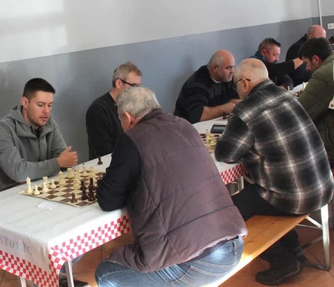 ŠAHOVSKI TURNIR U BRESTOVCU: Pobjednik FIDE majstor Josip Stočko iz Šahovskog kluba Vinkovci