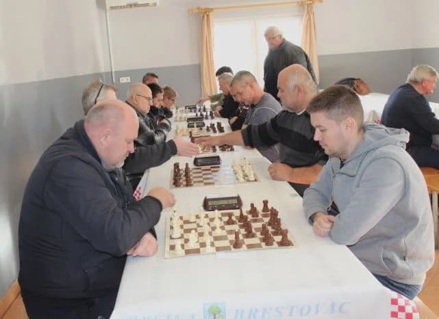 ŠAHOVSKI TURNIR U BRESTOVCU: Pobjednik FIDE majstor Josip Stočko iz Šahovskog kluba Vinkovci