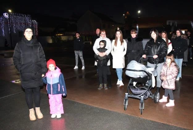 Paljenje četvrte adventske svijeće u Pleternici i uprizorenje živih jaslica