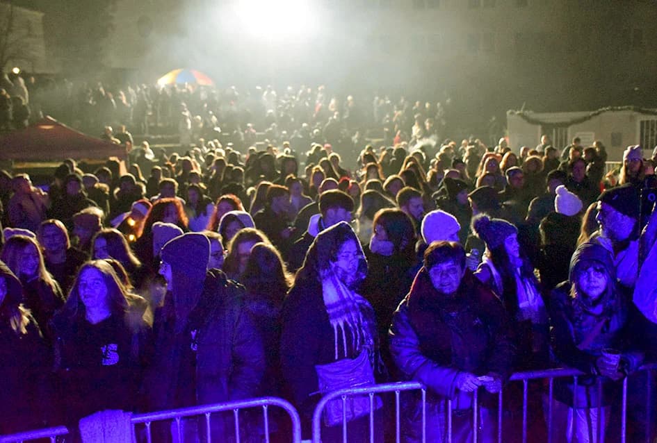 DONATORSKI KONCERT ZA UDRUGU “MALI PRINC” IZ POŽEGE: Silente pjevali brojnim Požežanima