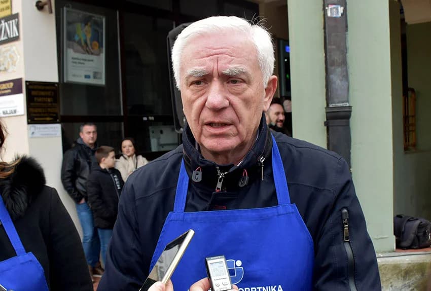Blagdansko druženje: Građanima Požege i njihovim gostima podijeljeno više od tisuću porcija perkelta od soma