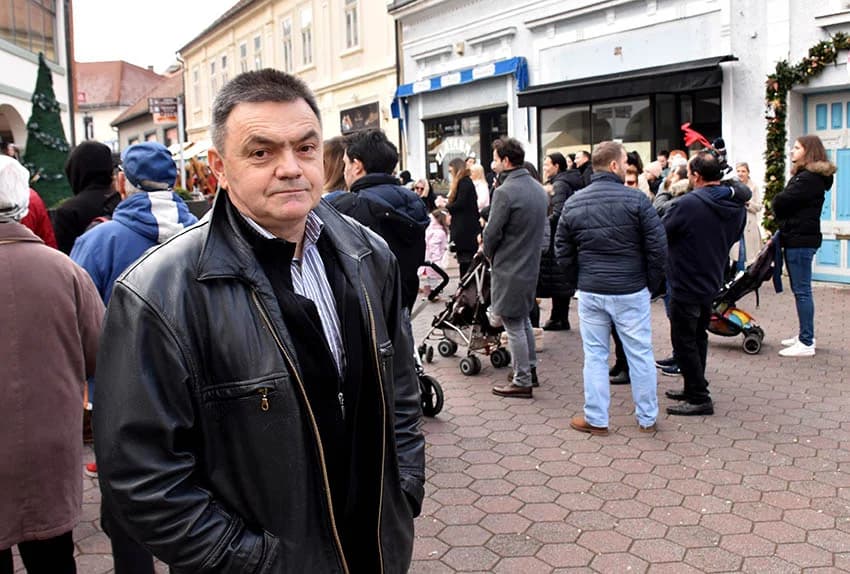 Blagdansko druženje: Građanima Požege i njihovim gostima podijeljeno više od tisuću porcija perkelta od soma