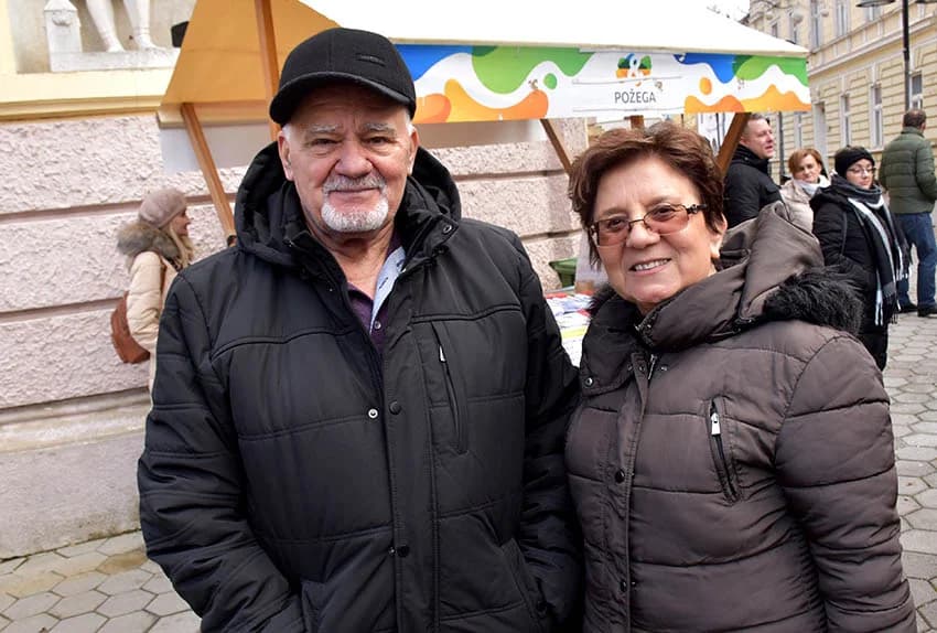 Blagdansko druženje: Građanima Požege i njihovim gostima podijeljeno više od tisuću porcija perkelta od soma