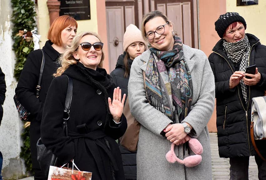 Blagdansko druženje: Građanima Požege i njihovim gostima podijeljeno više od tisuću porcija perkelta od soma