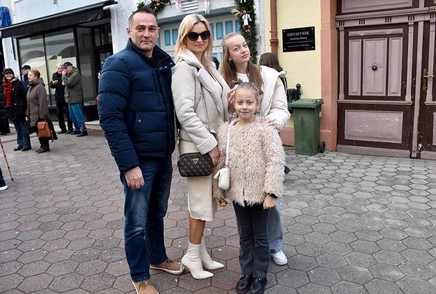 Blagdansko druženje: Građanima Požege i njihovim gostima podijeljeno više od tisuću porcija perkelta od soma