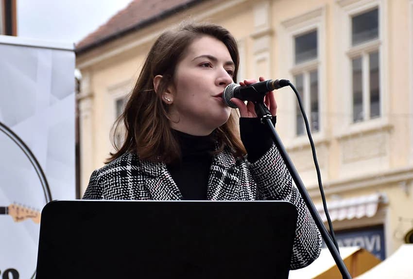 Blagdansko druženje: Građanima Požege i njihovim gostima podijeljeno više od tisuću porcija perkelta od soma