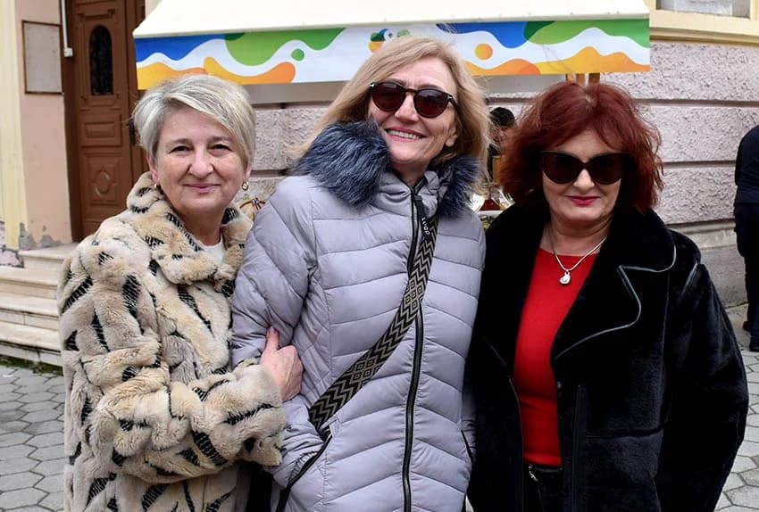 Blagdansko druženje: Građanima Požege i njihovim gostima podijeljeno više od tisuću porcija perkelta od soma