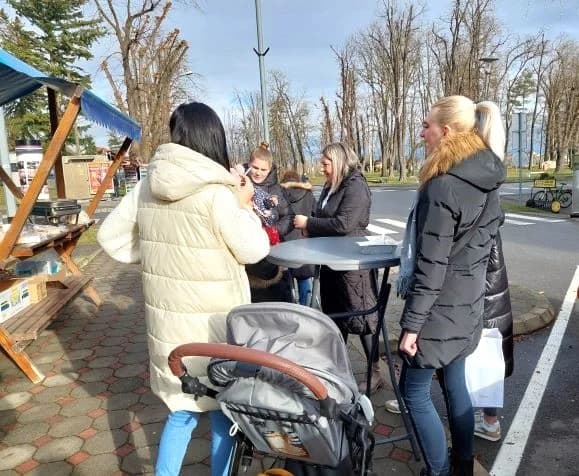 Ispred  Gradske kuće u Pleternii podijeljeno više od 300 porcija perkelta od soma