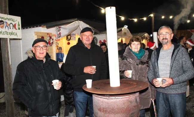 Vatrogasaci i Tamburaški sastav „Satir“ uz bogatu gastronomsku ponudu u Bećarskom šoru