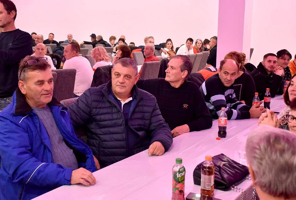 BOSANSKO PRELO: Zvuci šargije i vesela kola Posavljaka i Komušana čuvaju običaje starog kraja