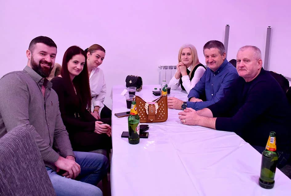 BOSANSKO PRELO: Zvuci šargije i vesela kola Posavljaka i Komušana čuvaju običaje starog kraja