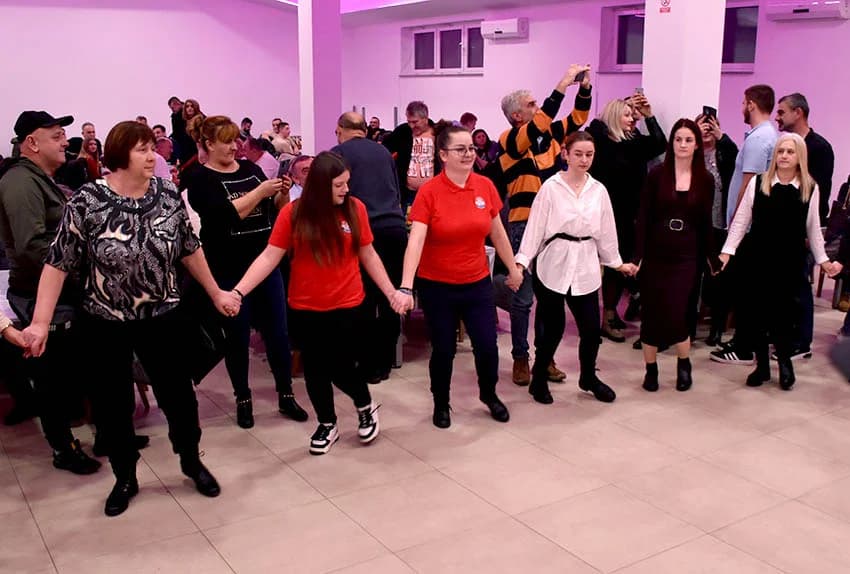 BOSANSKO PRELO: Zvuci šargije i vesela kola Posavljaka i Komušana čuvaju običaje starog kraja