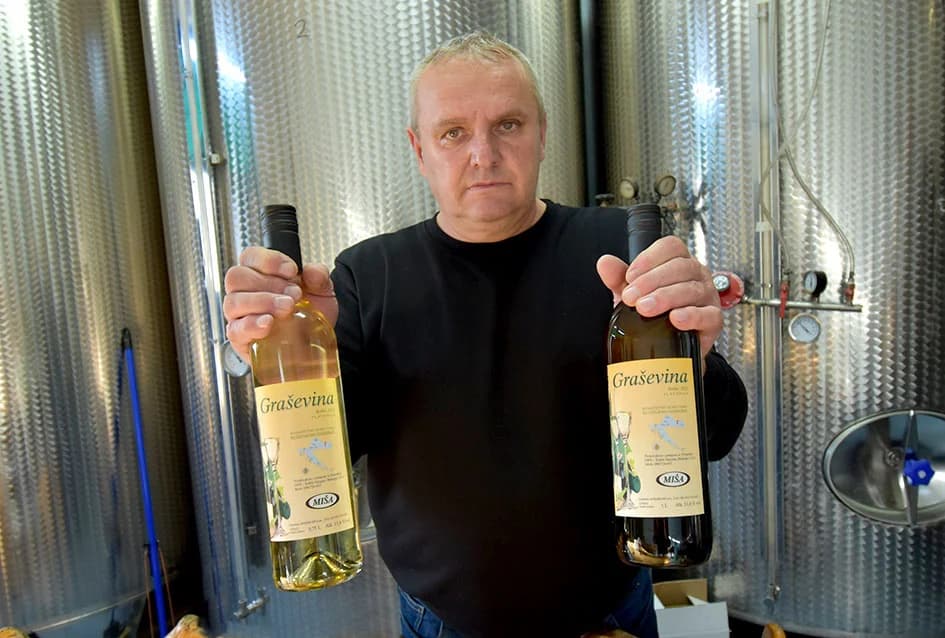 VINOGRADARSKA OBITELJ MIJE ŠOLČIĆA IZ BIŠKUPACA: Svi ukućani uključeni u proizvodnju