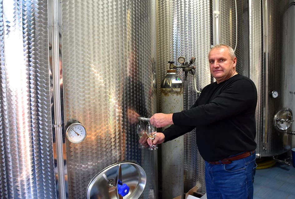 VINOGRADARSKA OBITELJ MIJE ŠOLČIĆA IZ BIŠKUPACA: Svi ukućani uključeni u proizvodnju