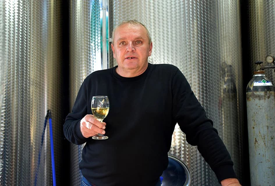 VINOGRADARSKA OBITELJ MIJE ŠOLČIĆA IZ BIŠKUPACA: Svi ukućani uključeni u proizvodnju