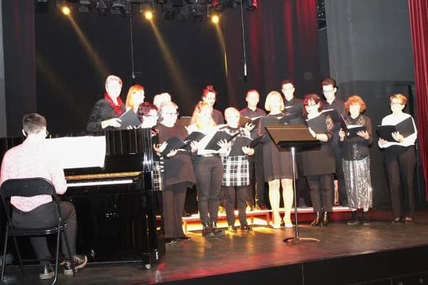 BLAGDANSKI HUMANITARNI KONCERT HKUD-A VIJENAC „Oj djetešce moje drago“ za Udrugu Osmjeh