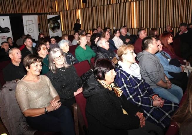 BLAGDANSKI HUMANITARNI KONCERT HKUD-A VIJENAC „Oj djetešce moje drago“ za Udrugu Osmjeh